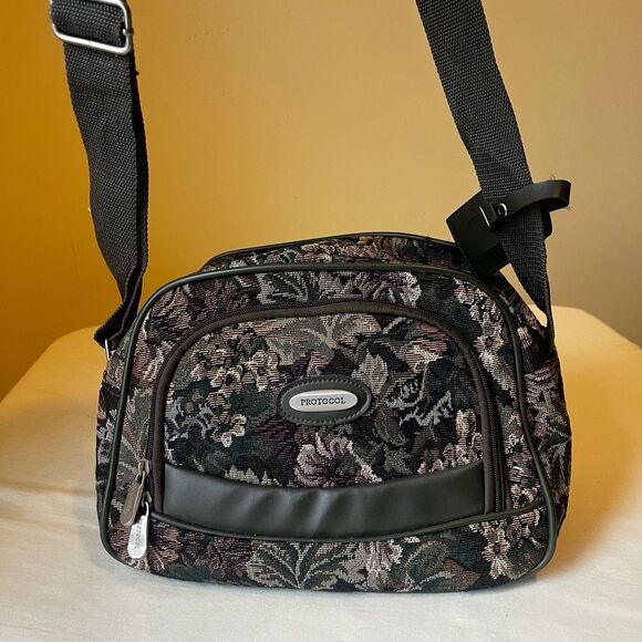 Vintage 90s Protocol Floral Tapestry Travel Bag Small Duffle Carry On Shoulder - Picture 1 of 9